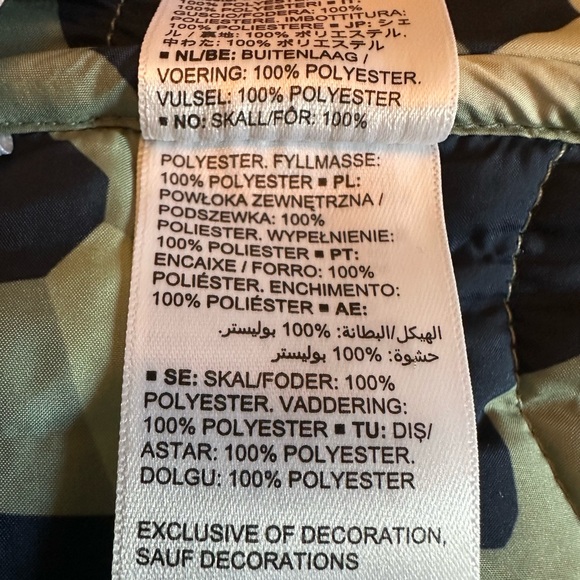 NWT/ Amazon Essentials Puffer Vest/ Size 8 - Picture 7 of 7